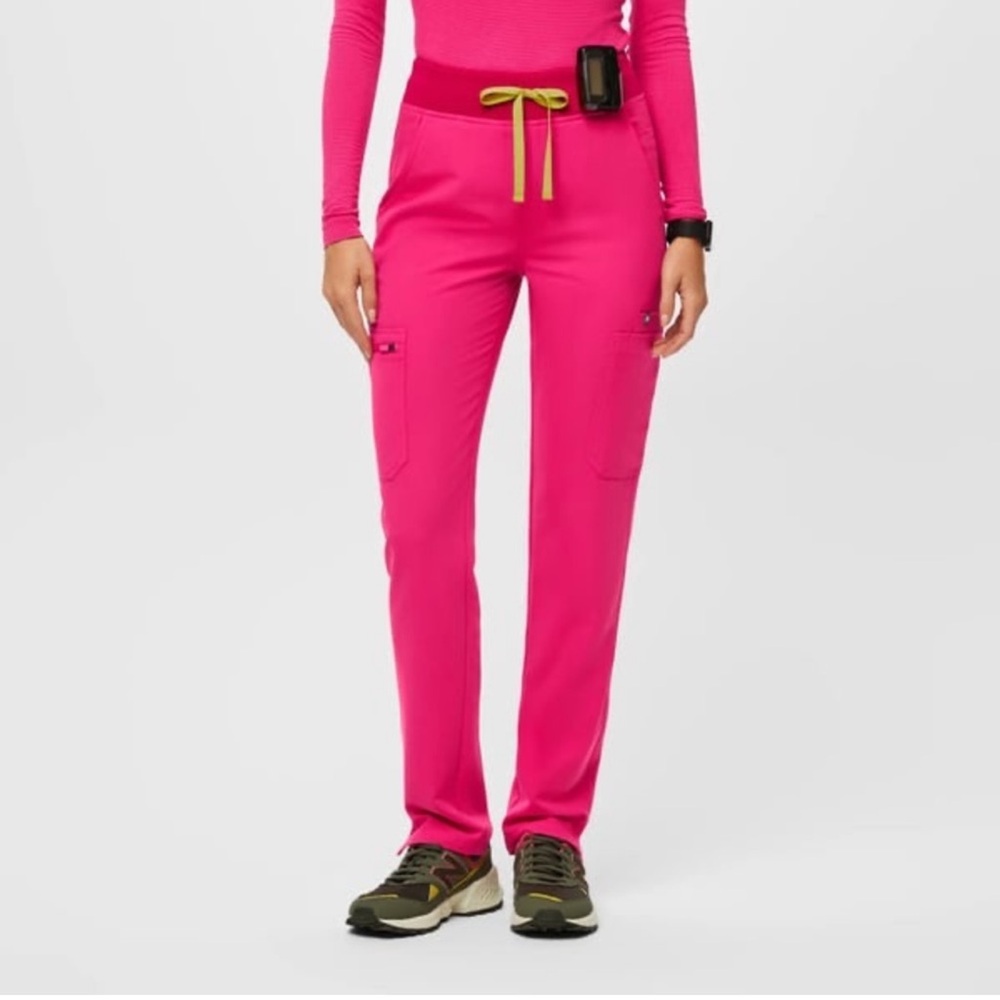 Medium Yola Figs Pants